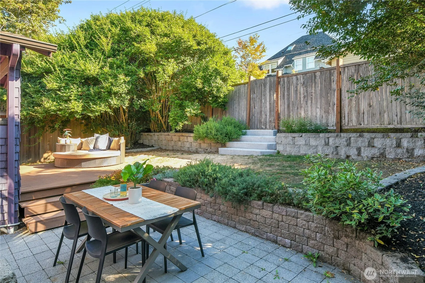 916 20th Avenue E, Seattle, WA 98112