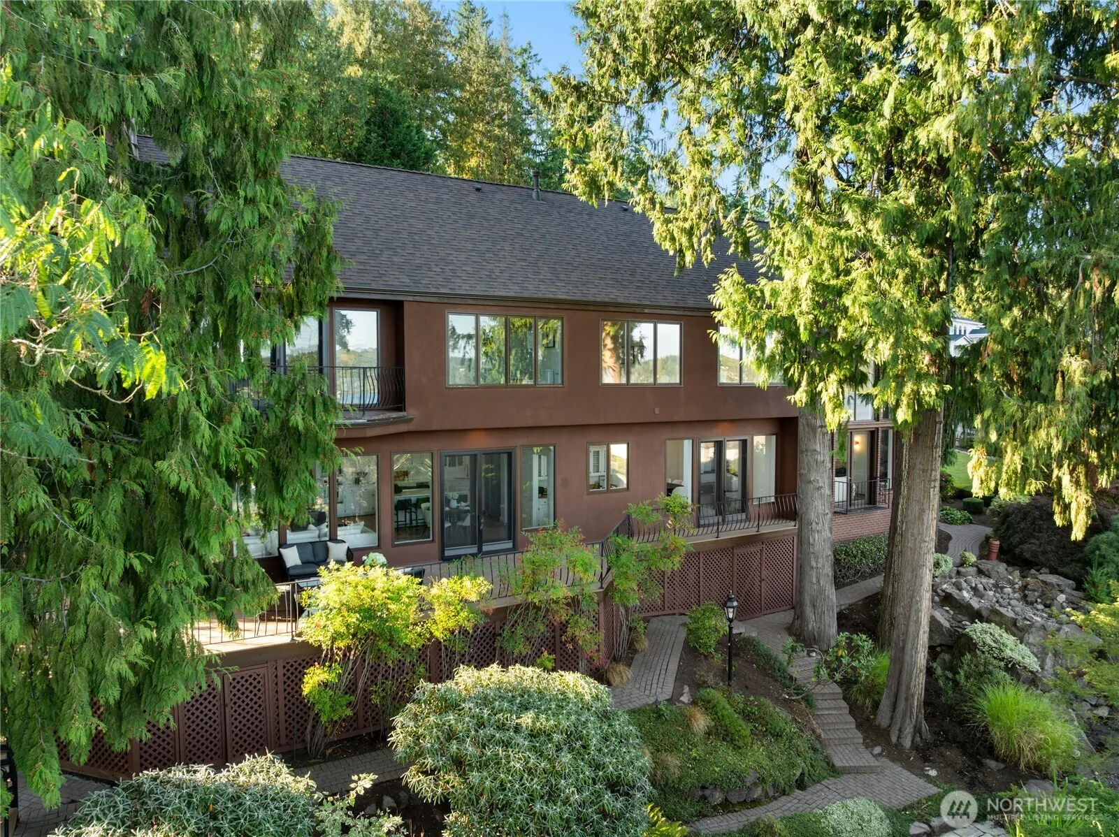 10939 84th Place NE, Kirkland, WA 98034