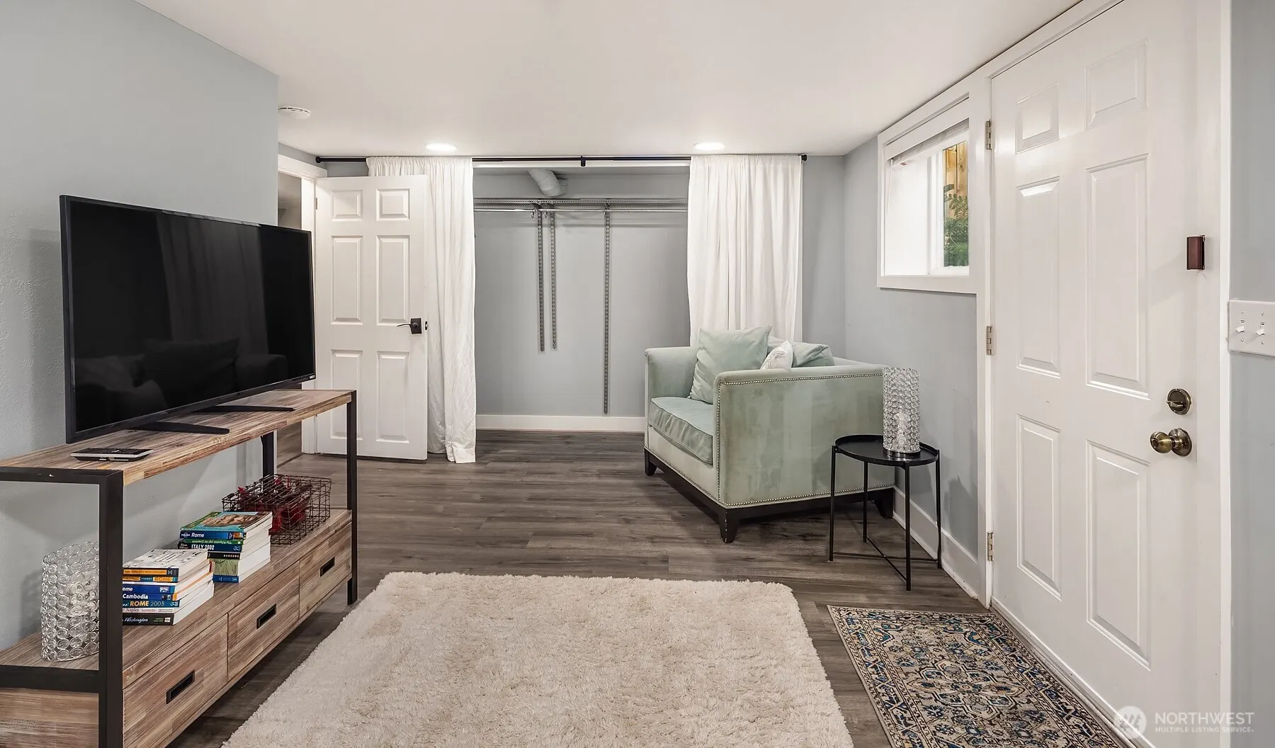 2816 11th Avenue W, Seattle, WA 98119