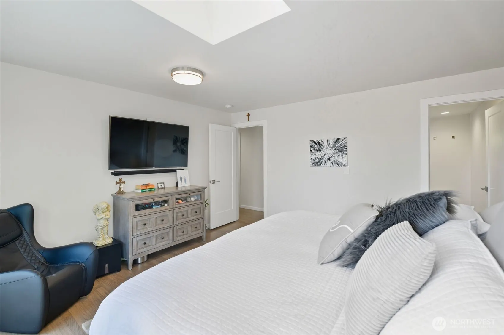 12455 SE 26th Place , Bellevue, WA 98005