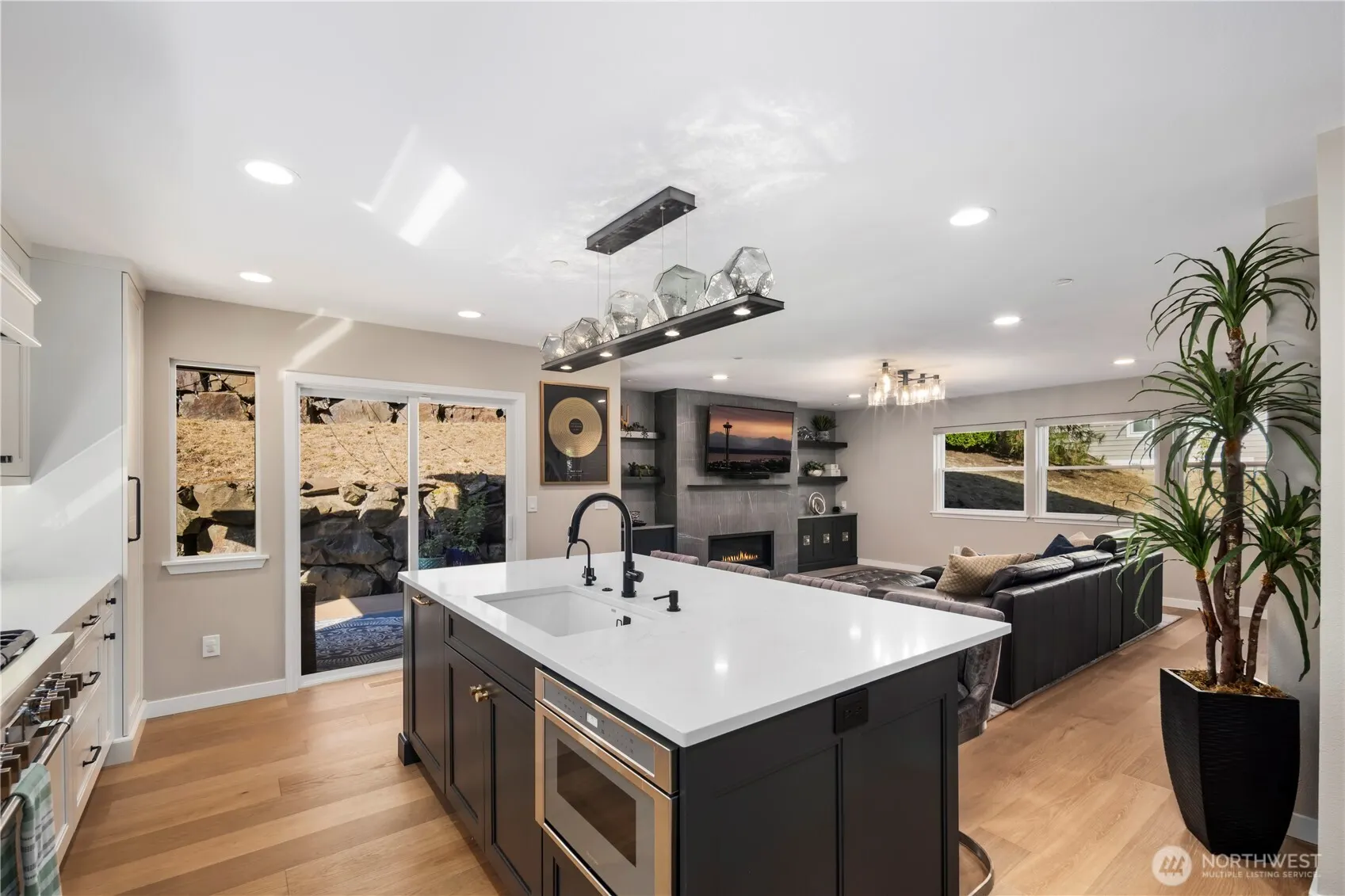 12037 89th Place NE, Kirkland, WA 98034-2631