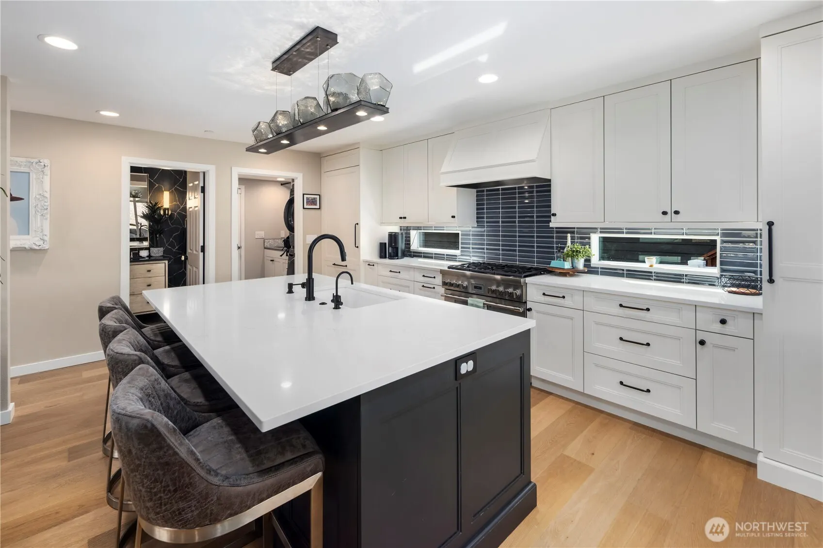 12037 89th Place NE, Kirkland, WA 98034-2631