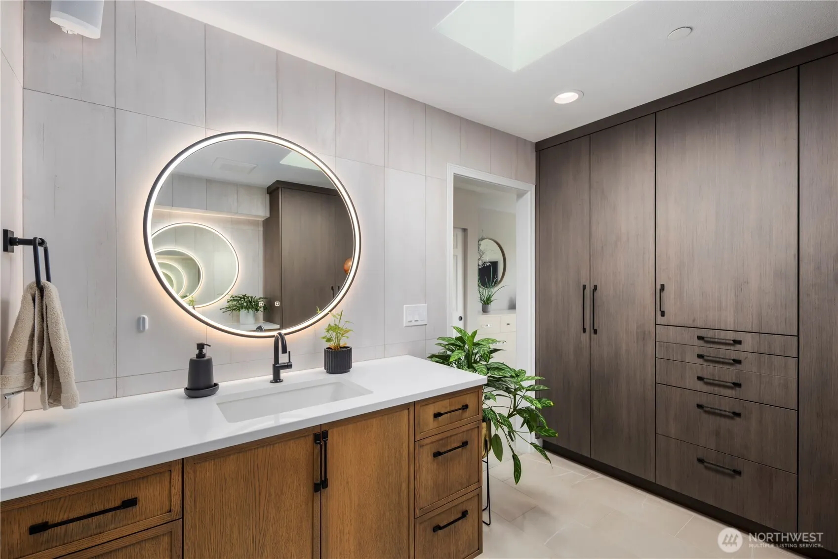 12037 89th Place NE, Kirkland, WA 98034-2631