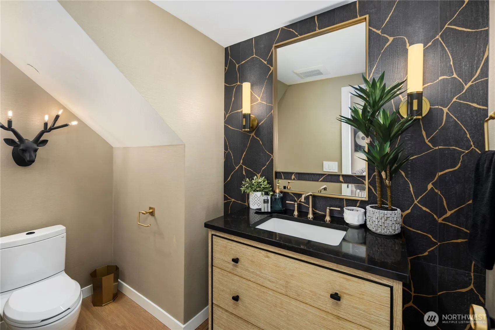 12037 89th Place NE, Kirkland, WA 98034-2631