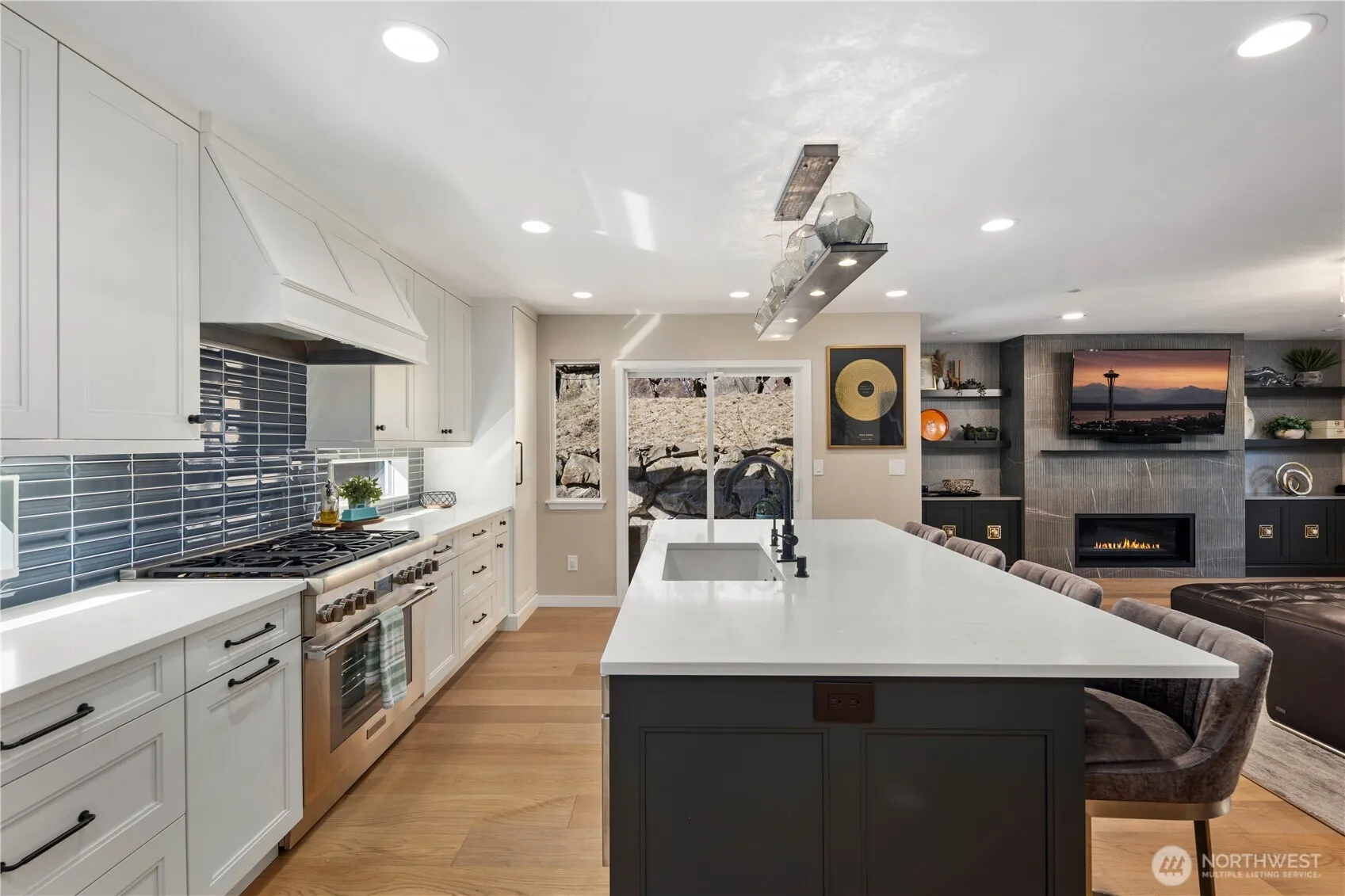 12037 89th Place NE, Kirkland, WA 98034-2631