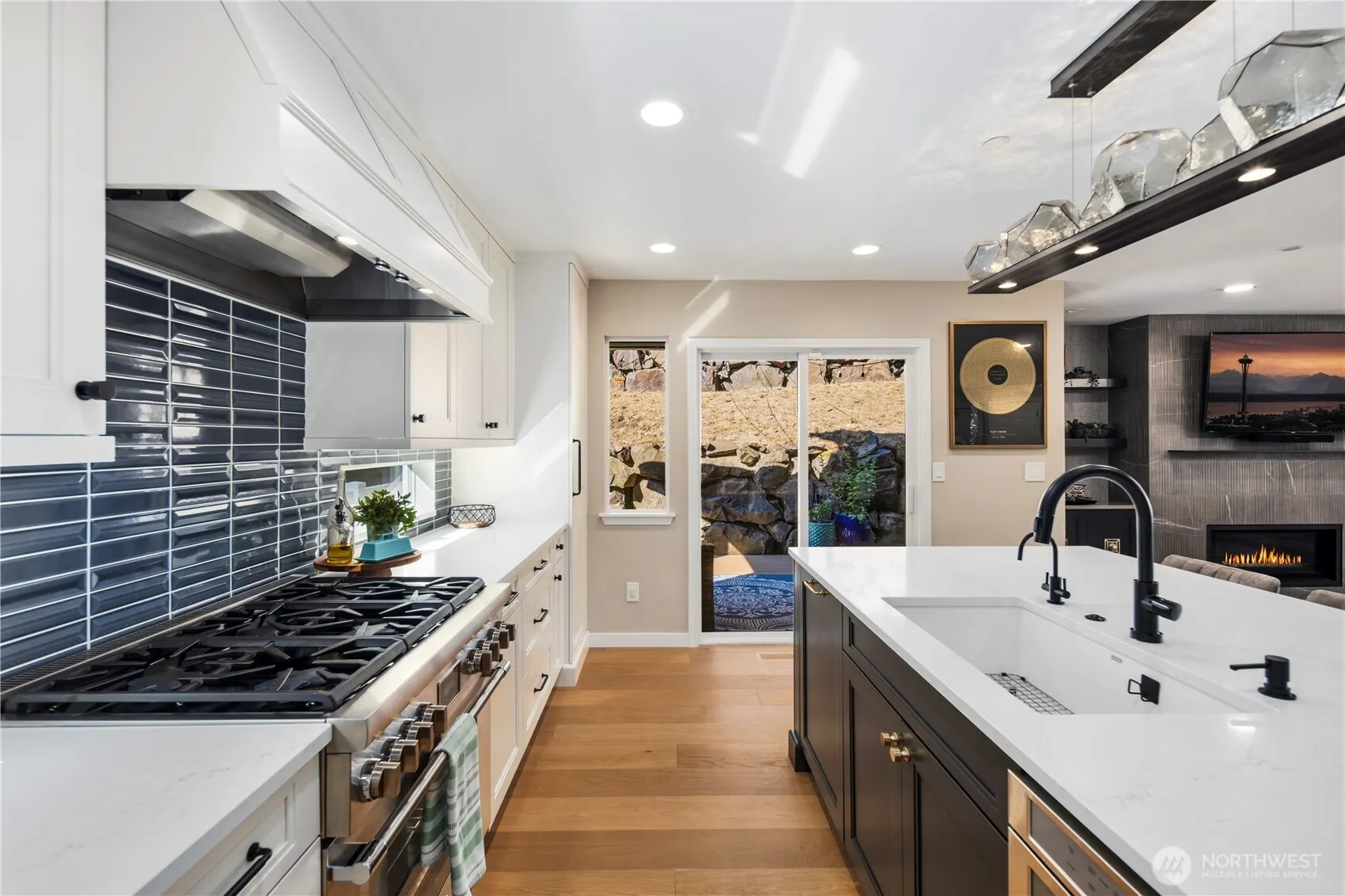 12037 89th Place NE, Kirkland, WA 98034-2631