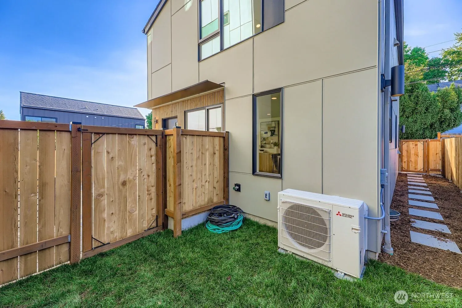 5715 35th Avenue NE, Seattle, WA 98105