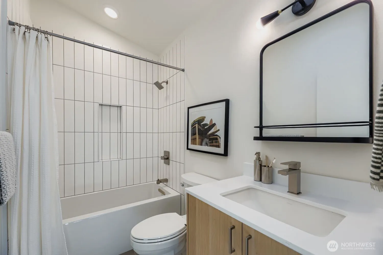 5715 35th Avenue NE, Seattle, WA 98105