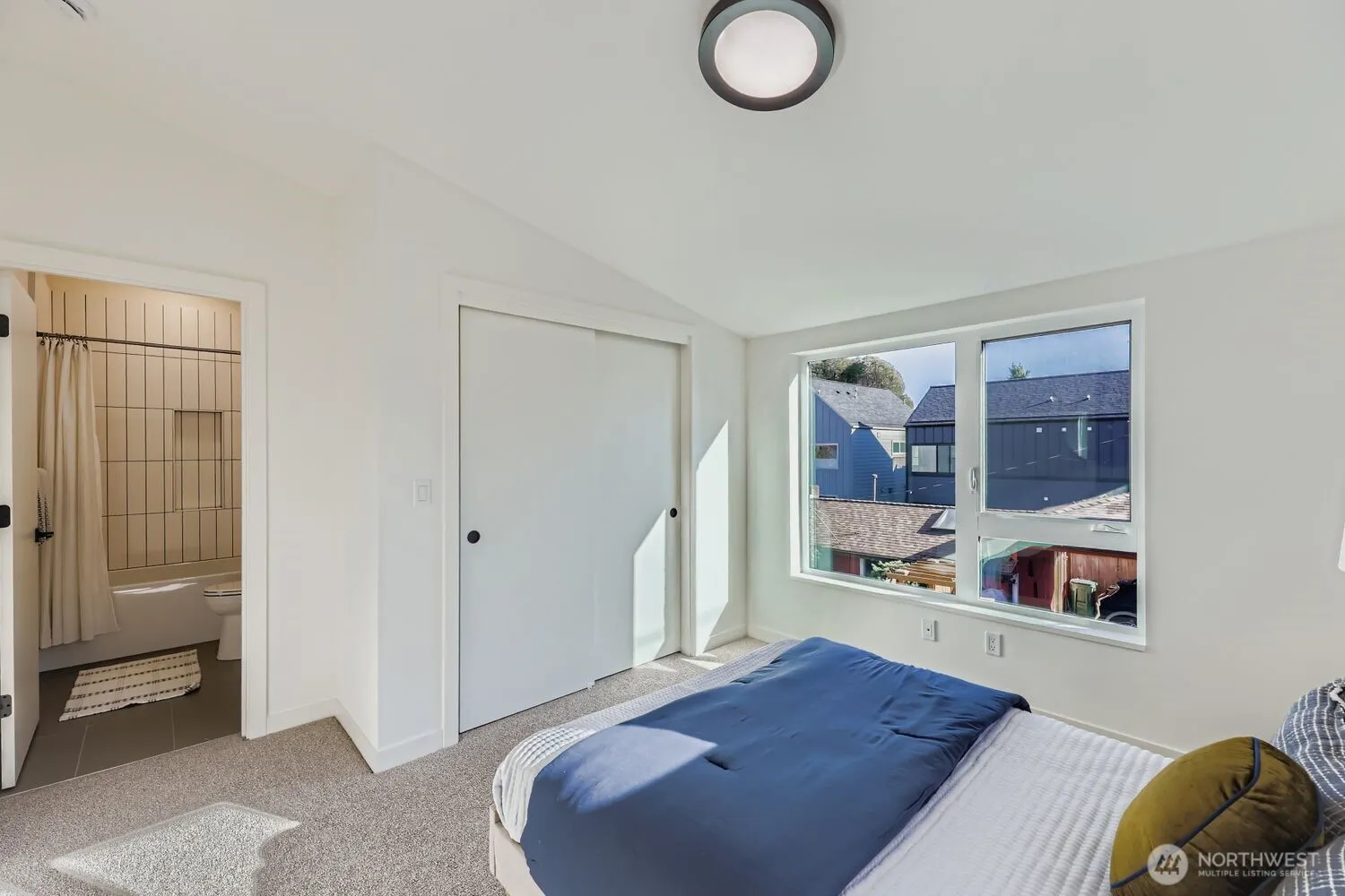 5715 35th Avenue NE, Seattle, WA 98105