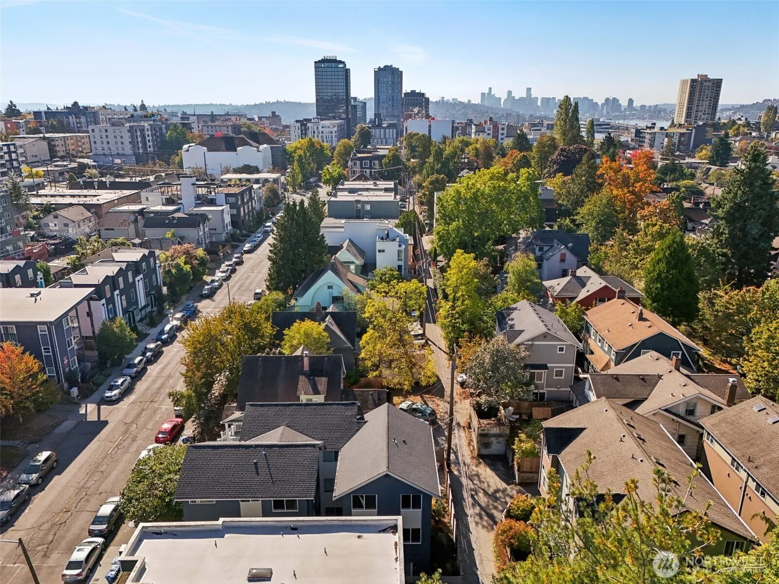 5259 Brooklyn Avenue NE, Seattle, WA 98105