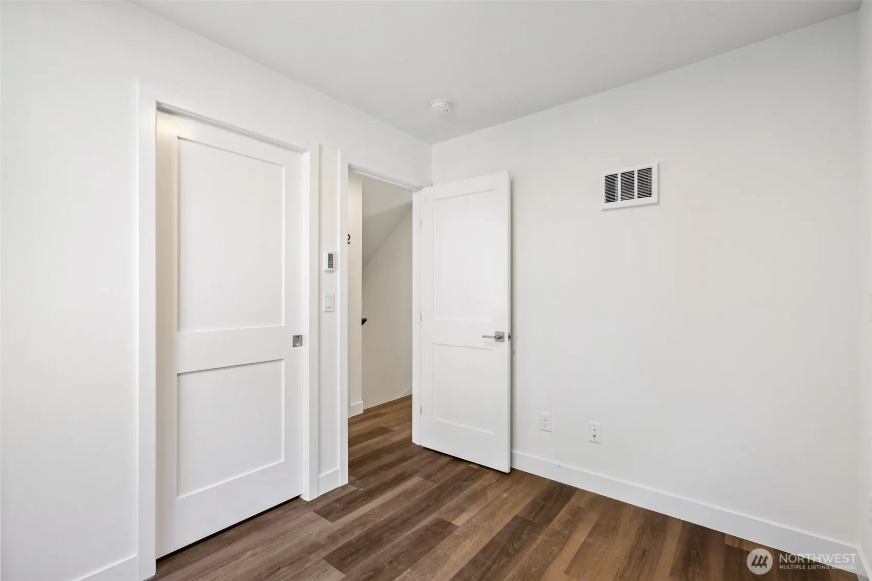 5259 Brooklyn Avenue NE, Seattle, WA 98105