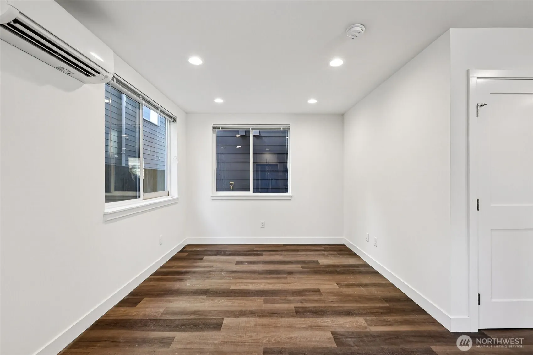 5259 Brooklyn Avenue NE, Seattle, WA 98105