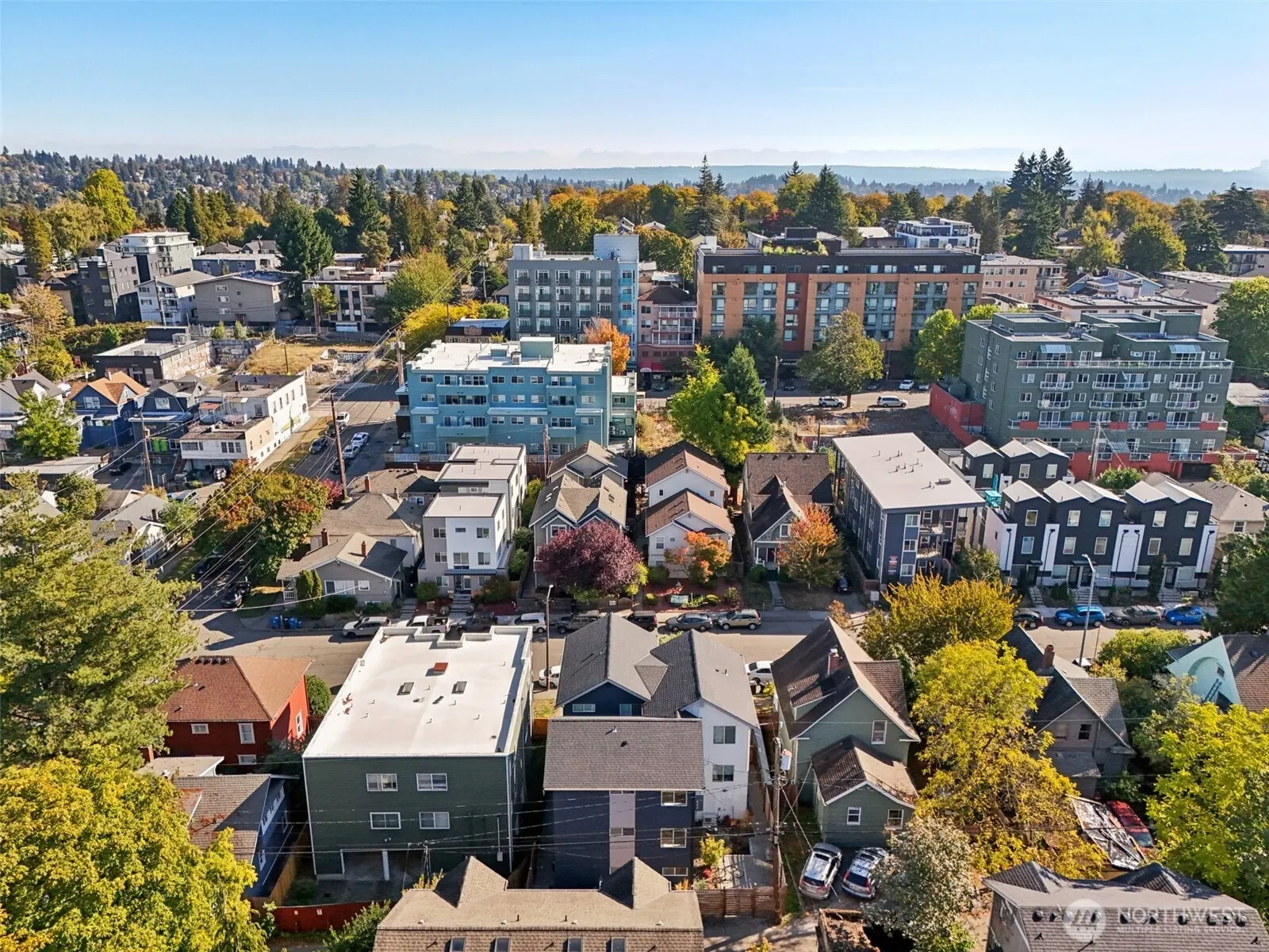 5259 Brooklyn Avenue NE, Seattle, WA 98105