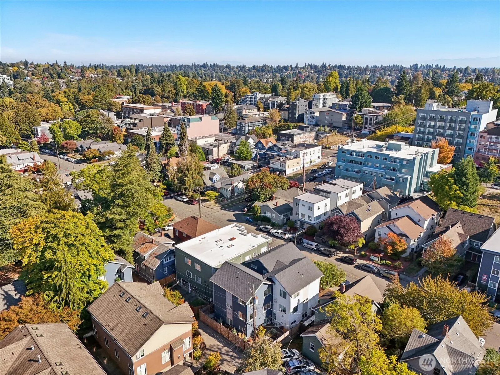 5259 Brooklyn Avenue NE, Seattle, WA 98105