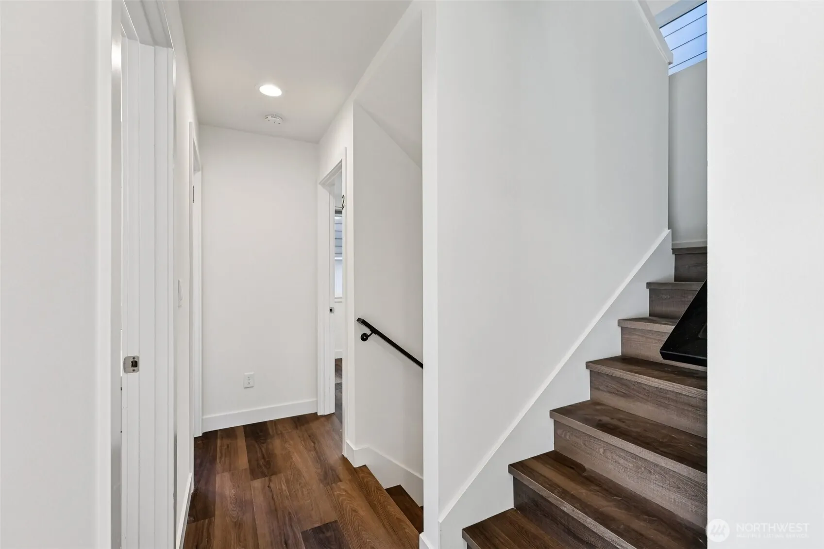 5259 Brooklyn Avenue NE, Seattle, WA 98105
