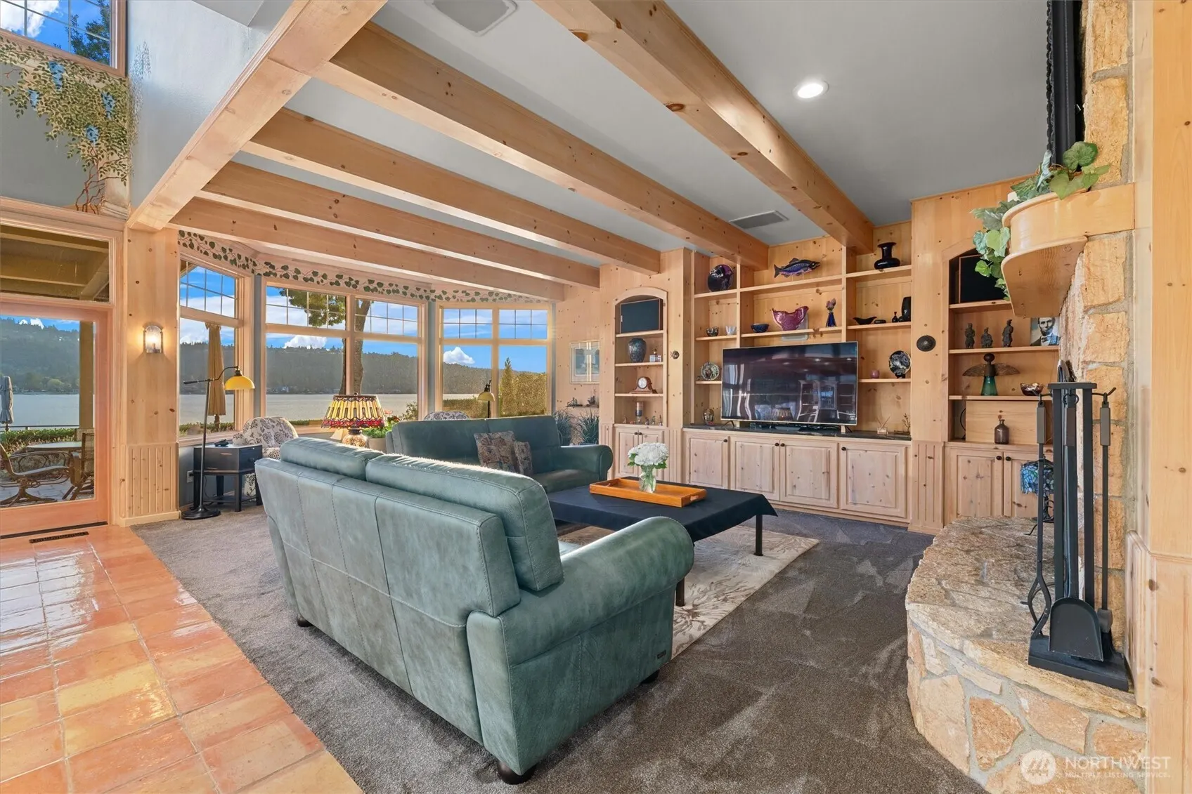 3829 E Lake Sammamish Shore Lane SE, Sammamish, WA 98075