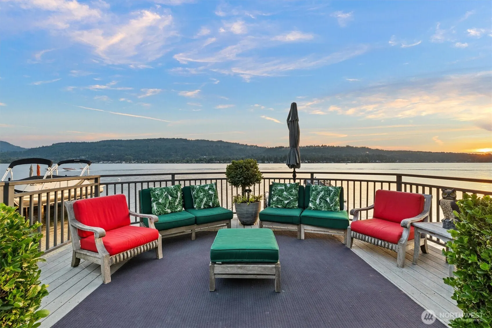 3829 E Lake Sammamish Shore Lane SE, Sammamish, WA 98075