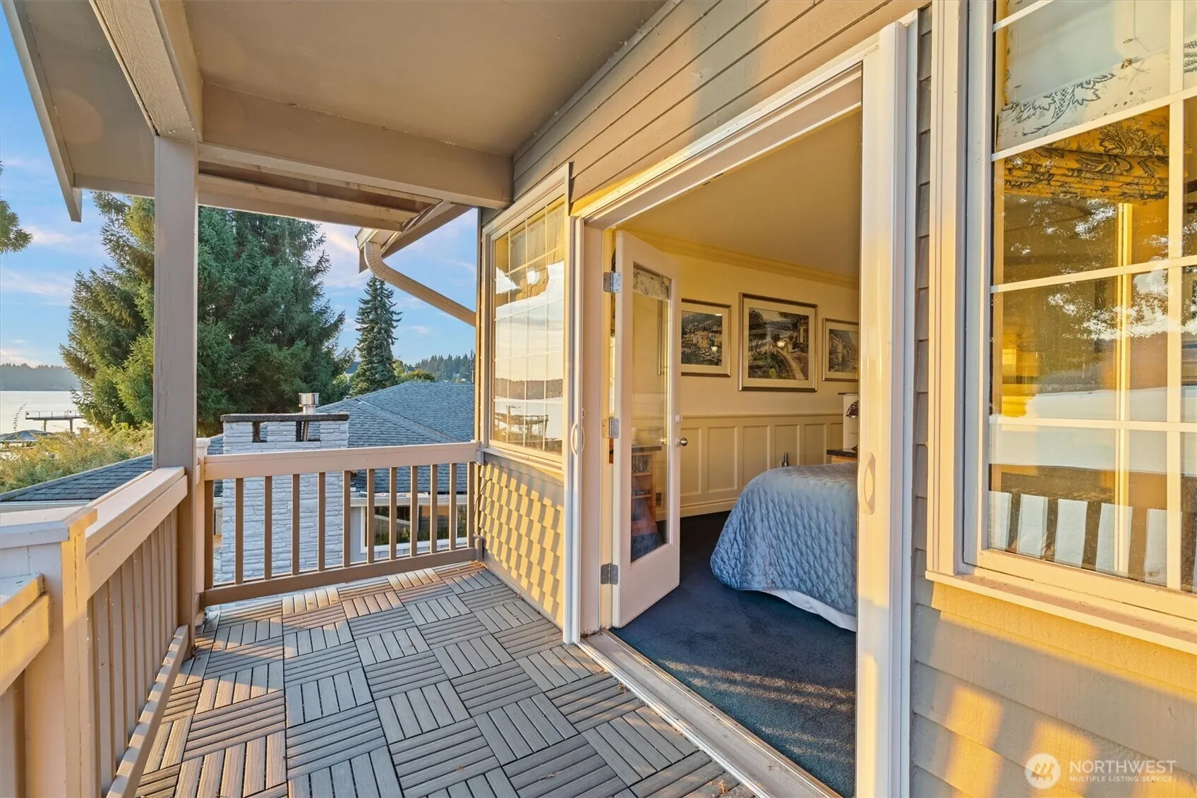 3829 E Lake Sammamish Shore Lane SE, Sammamish, WA 98075