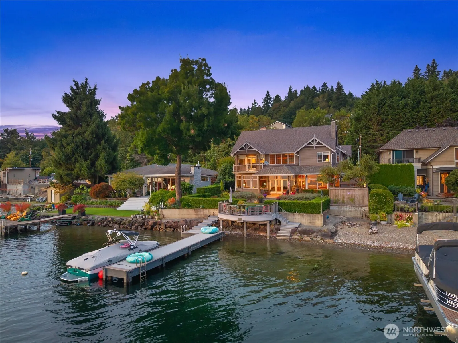 3829 E Lake Sammamish Shore Lane SE, Sammamish, WA 98075