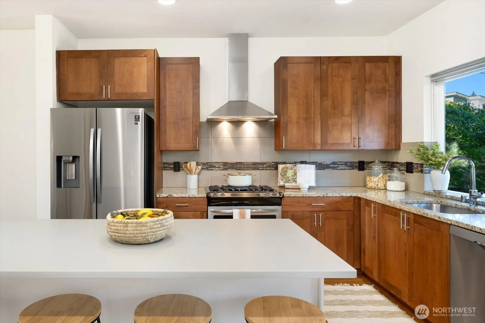3016 S Adams Street , Seattle, WA 98108