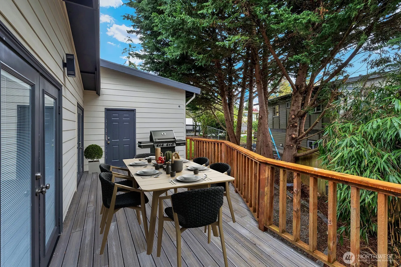 8801 NE 140th Place , Kirkland, WA 98034