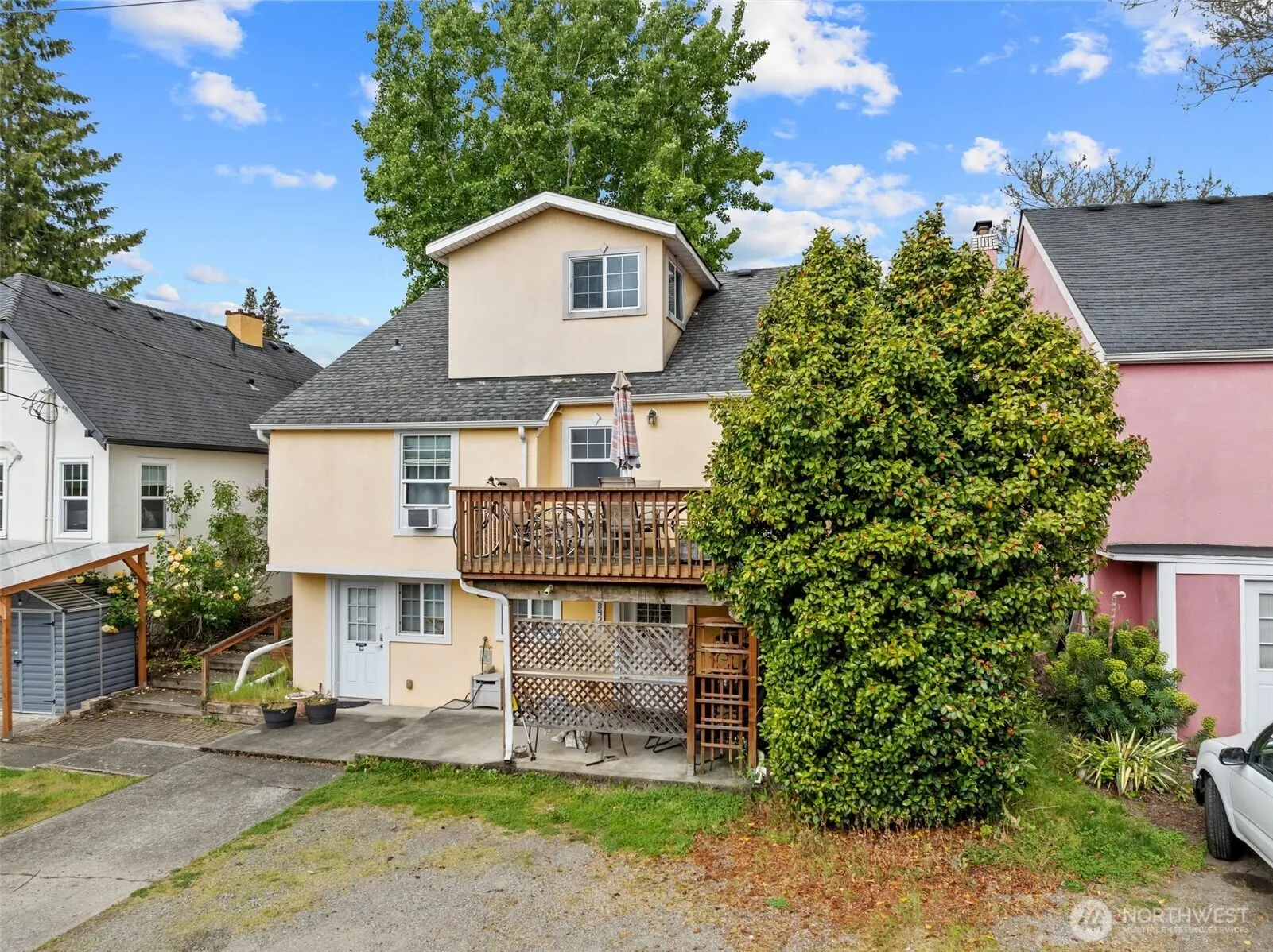 7842 Lake City Way NE, Seattle, WA 98115