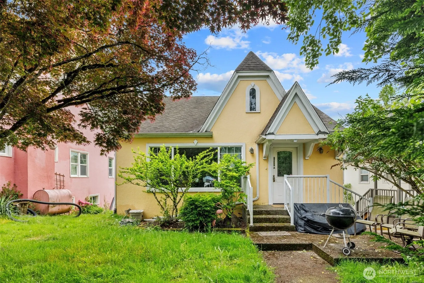7842 Lake City Way NE, Seattle, WA 98115