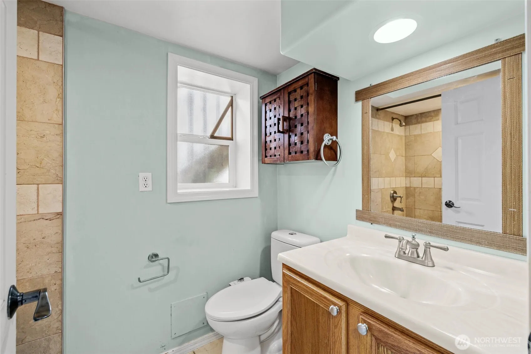 7842 Lake City Way NE, Seattle, WA 98115