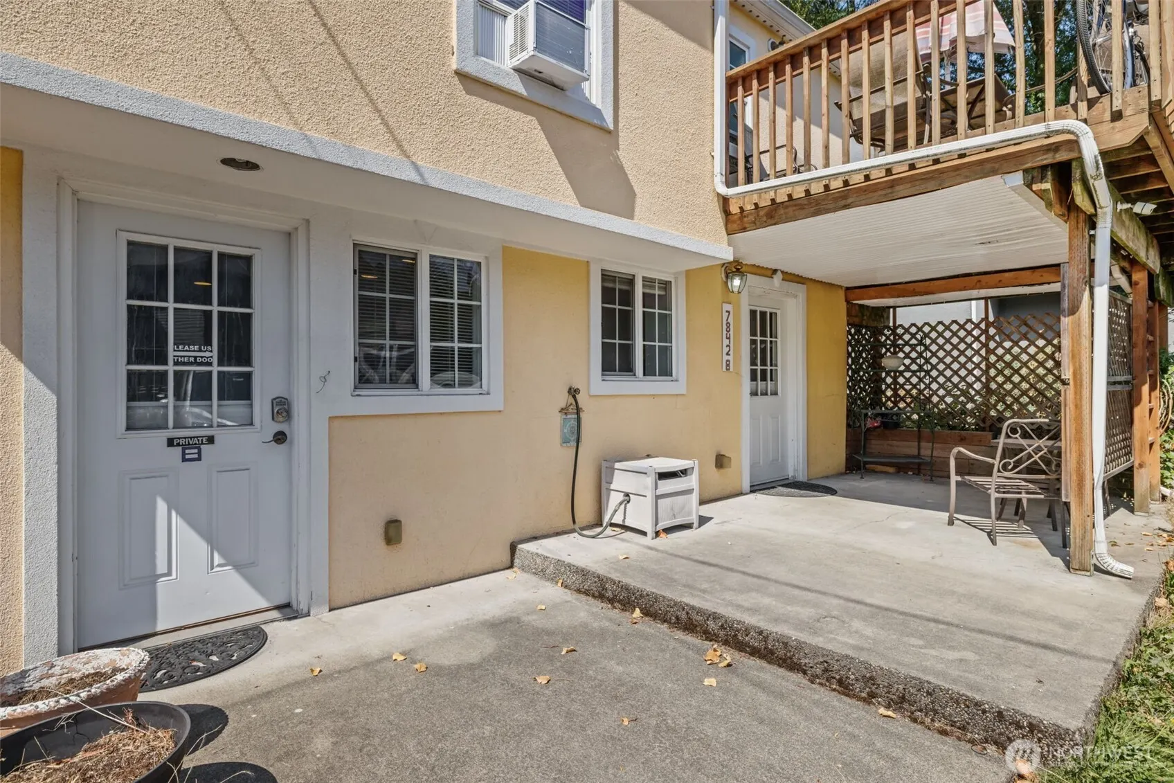 7842 Lake City Way NE, Seattle, WA 98115