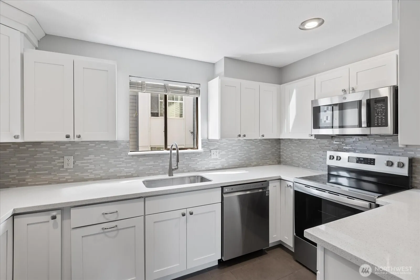 3256 SW Avalon Way #301, Seattle, WA 98126