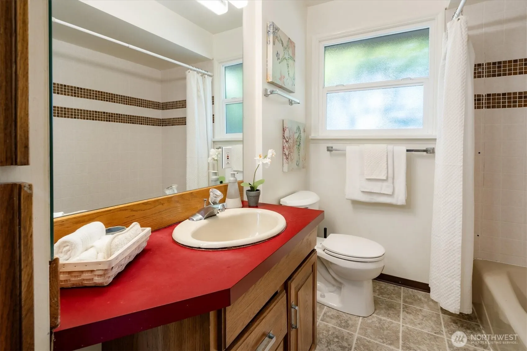 4503 Palatine Avenue N, Seattle, WA 98103