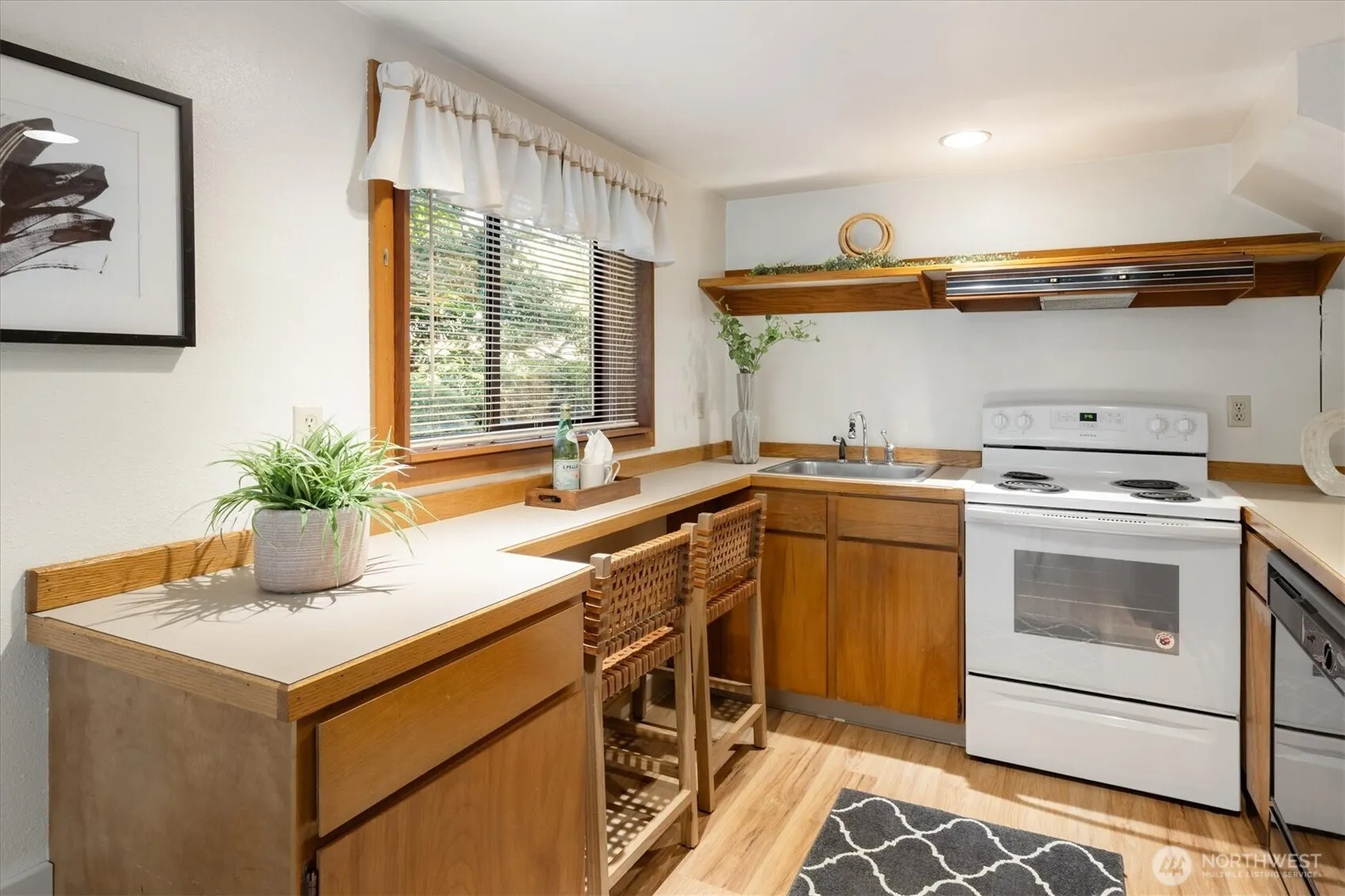4503 Palatine Avenue N, Seattle, WA 98103