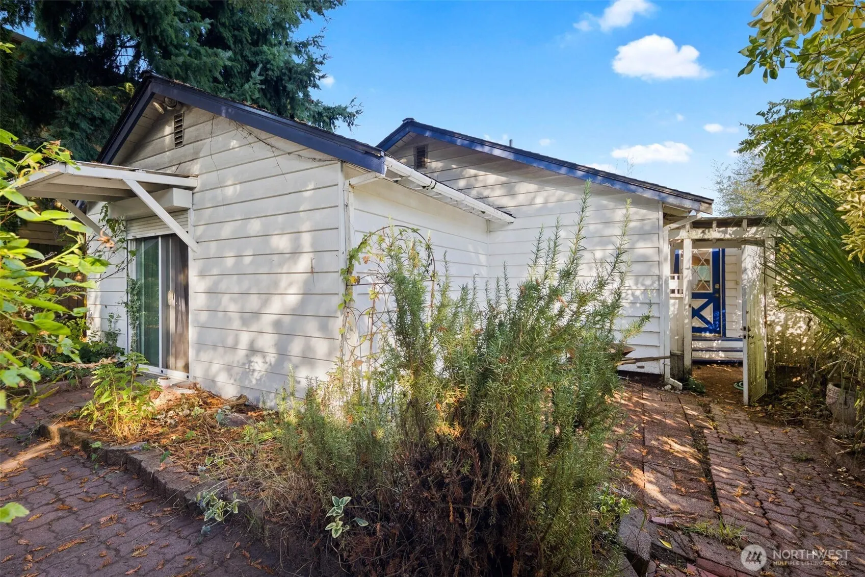 327 24th Avenue E, Seattle, WA 98112