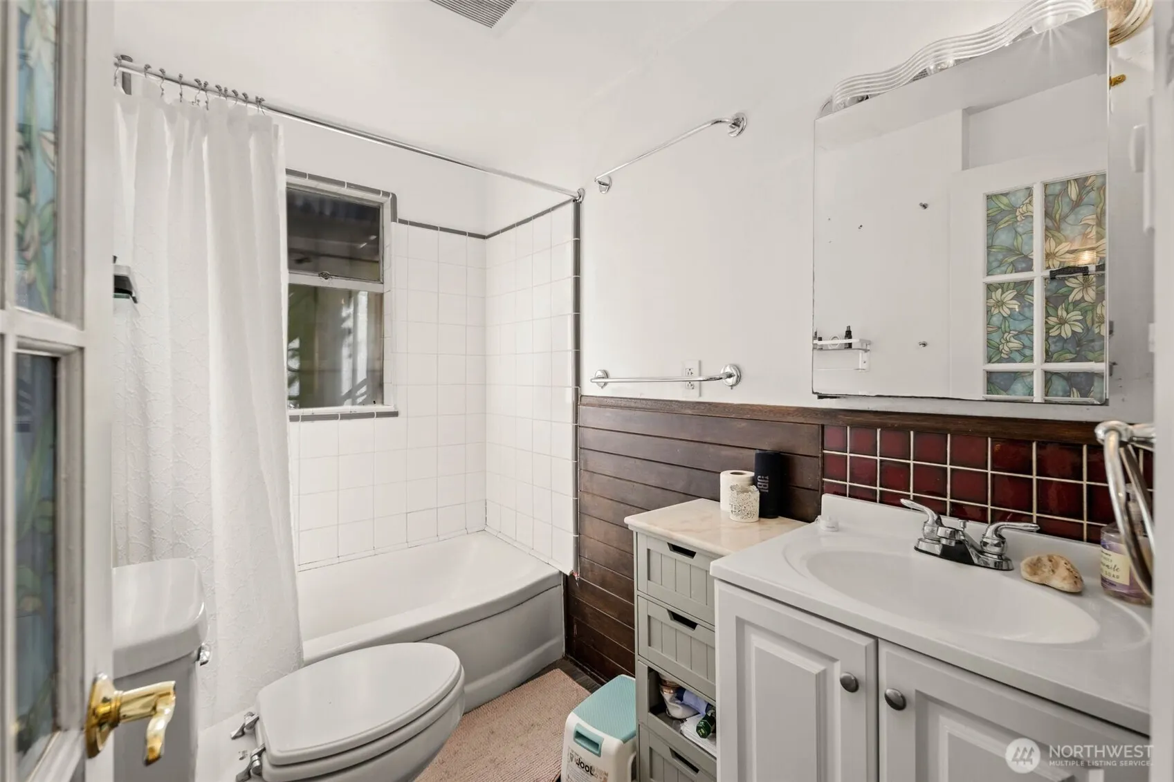 327 24th Avenue E, Seattle, WA 98112