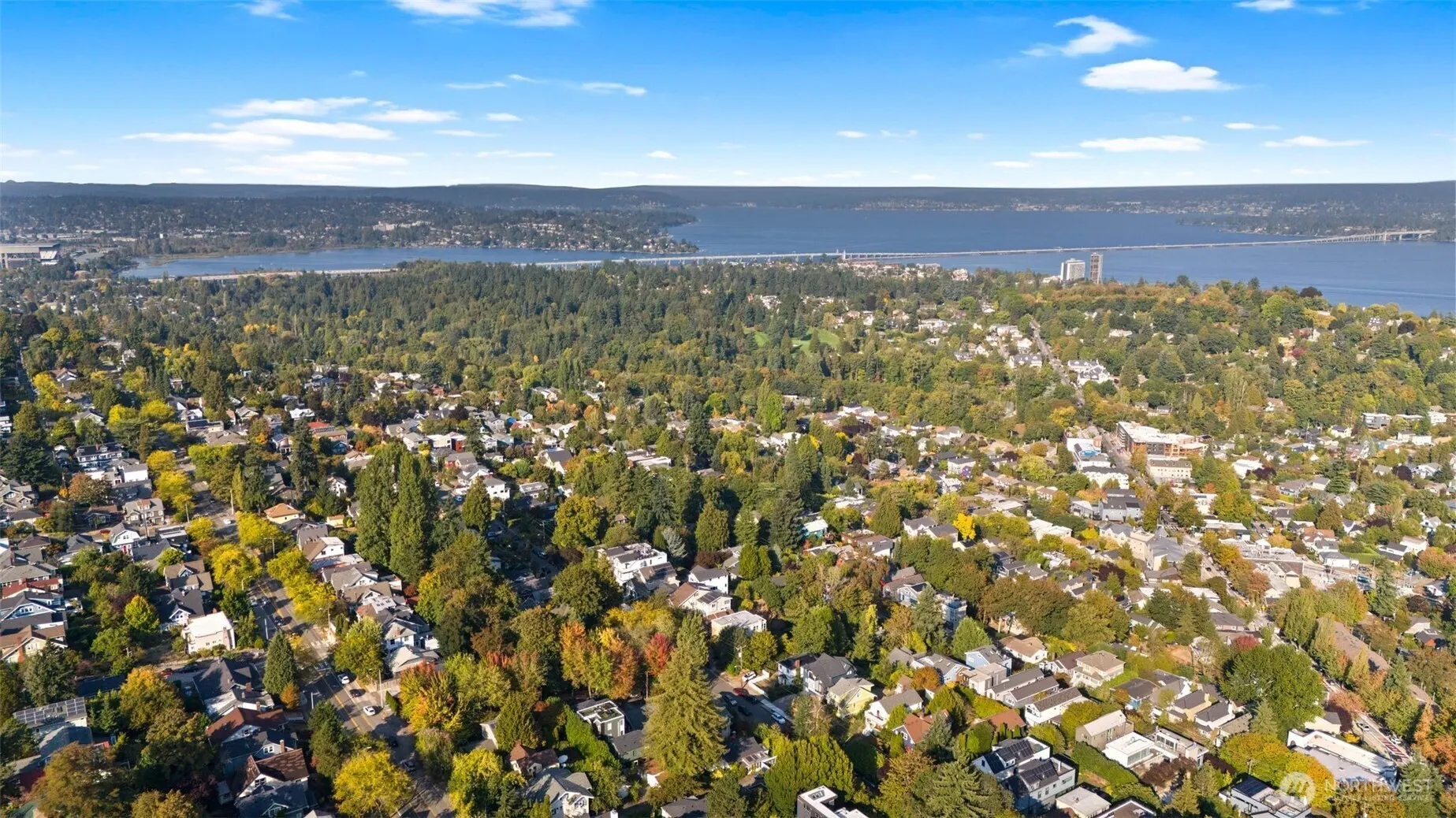 327 24th Avenue E, Seattle, WA 98112