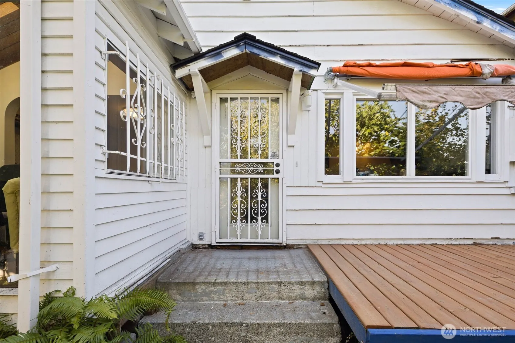 327 24th Avenue E, Seattle, WA 98112