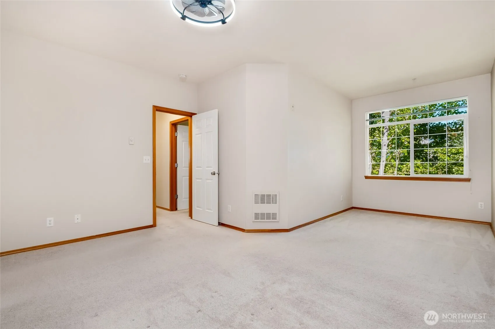 1855 Trossachs Boulevard SE #1703, Sammamish, WA 98075
