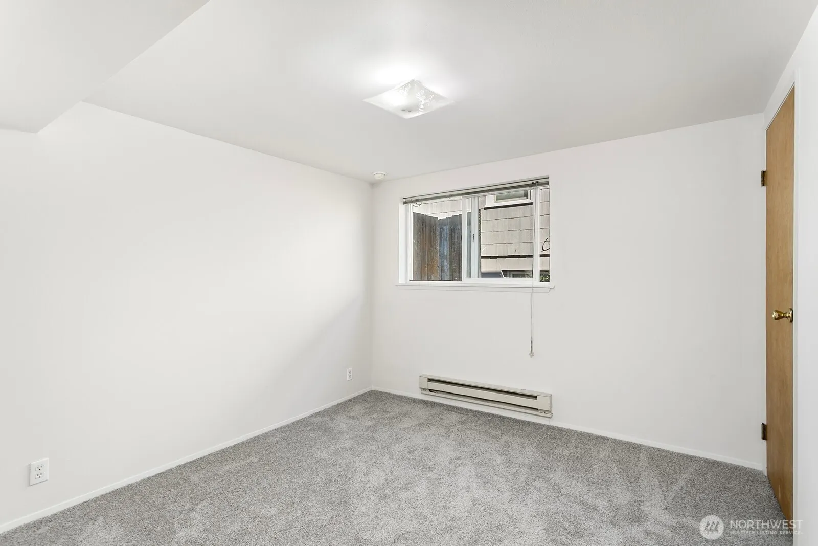 2418 S Irving Street , Seattle, WA 98144-3830