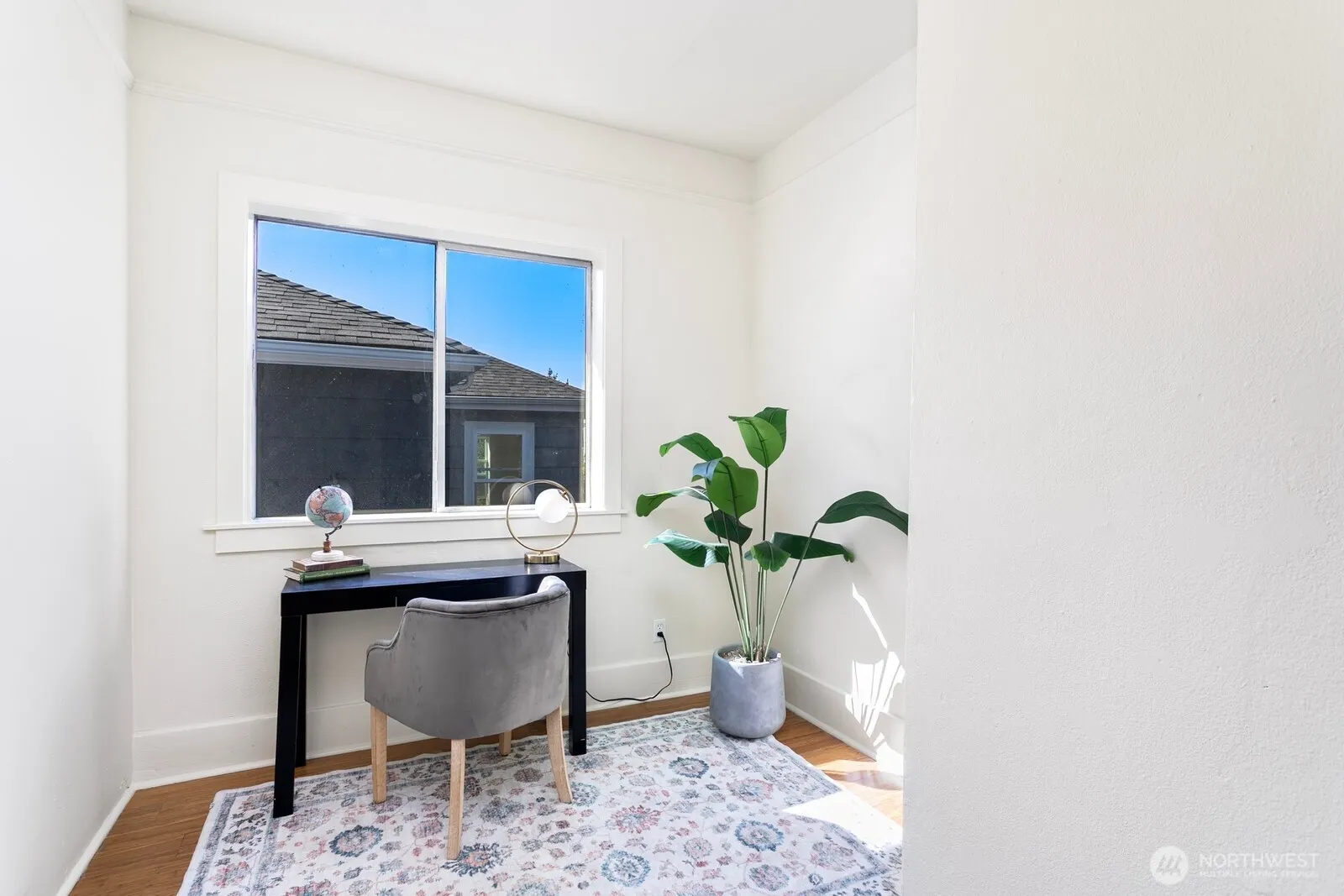 2418 S Irving Street , Seattle, WA 98144-3830