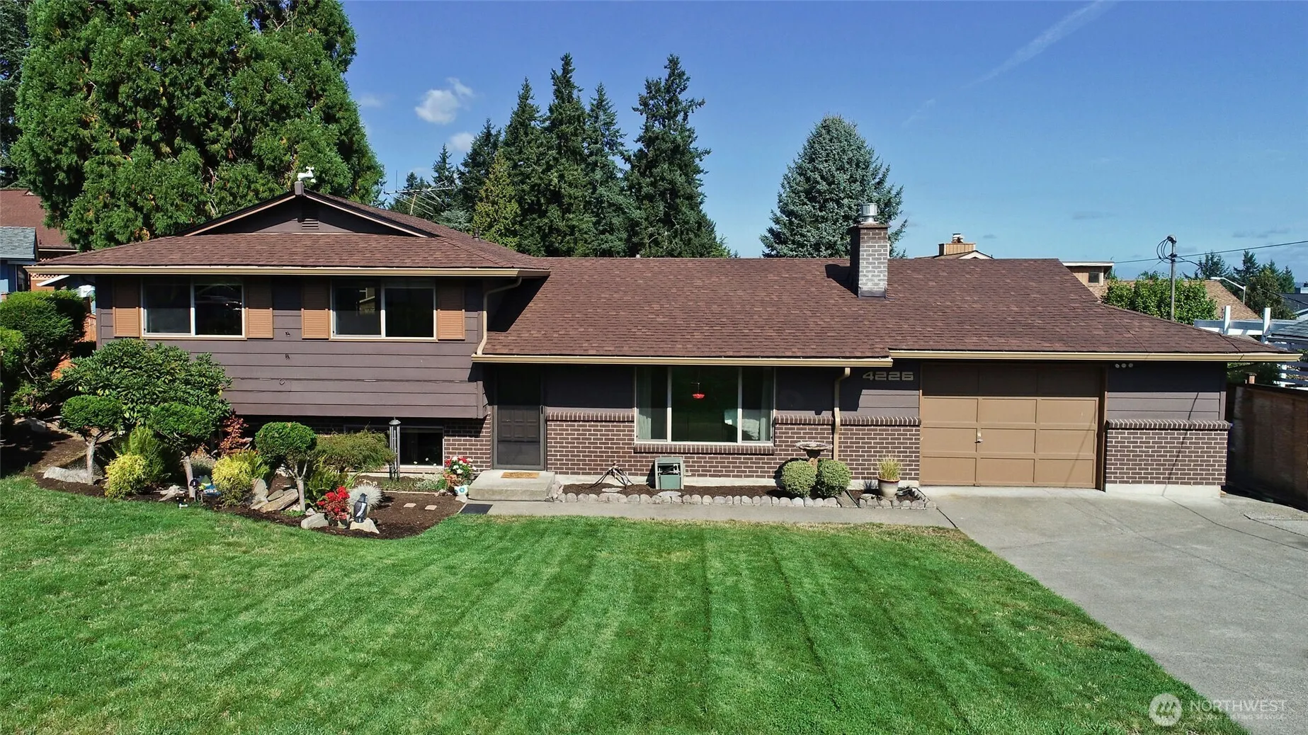 4226 S 247th Court , Kent, WA 98032