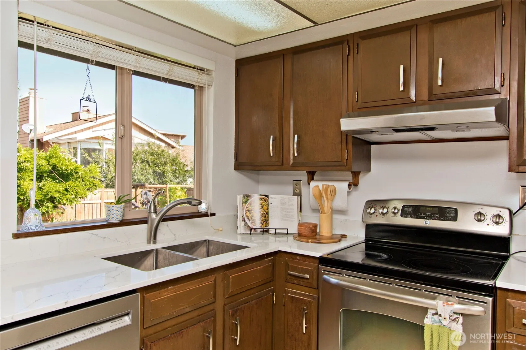 4226 S 247th Court , Kent, WA 98032