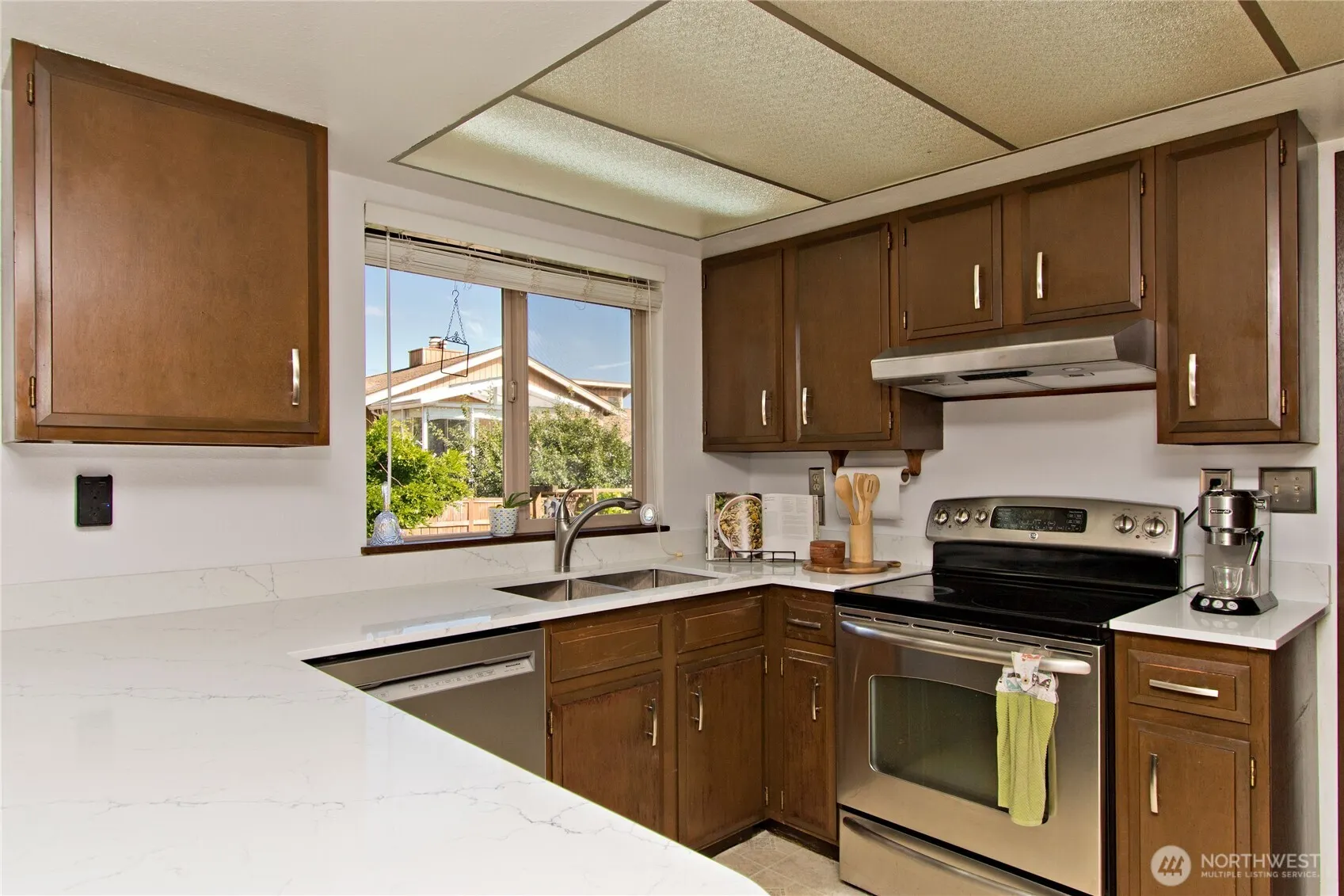 4226 S 247th Court , Kent, WA 98032