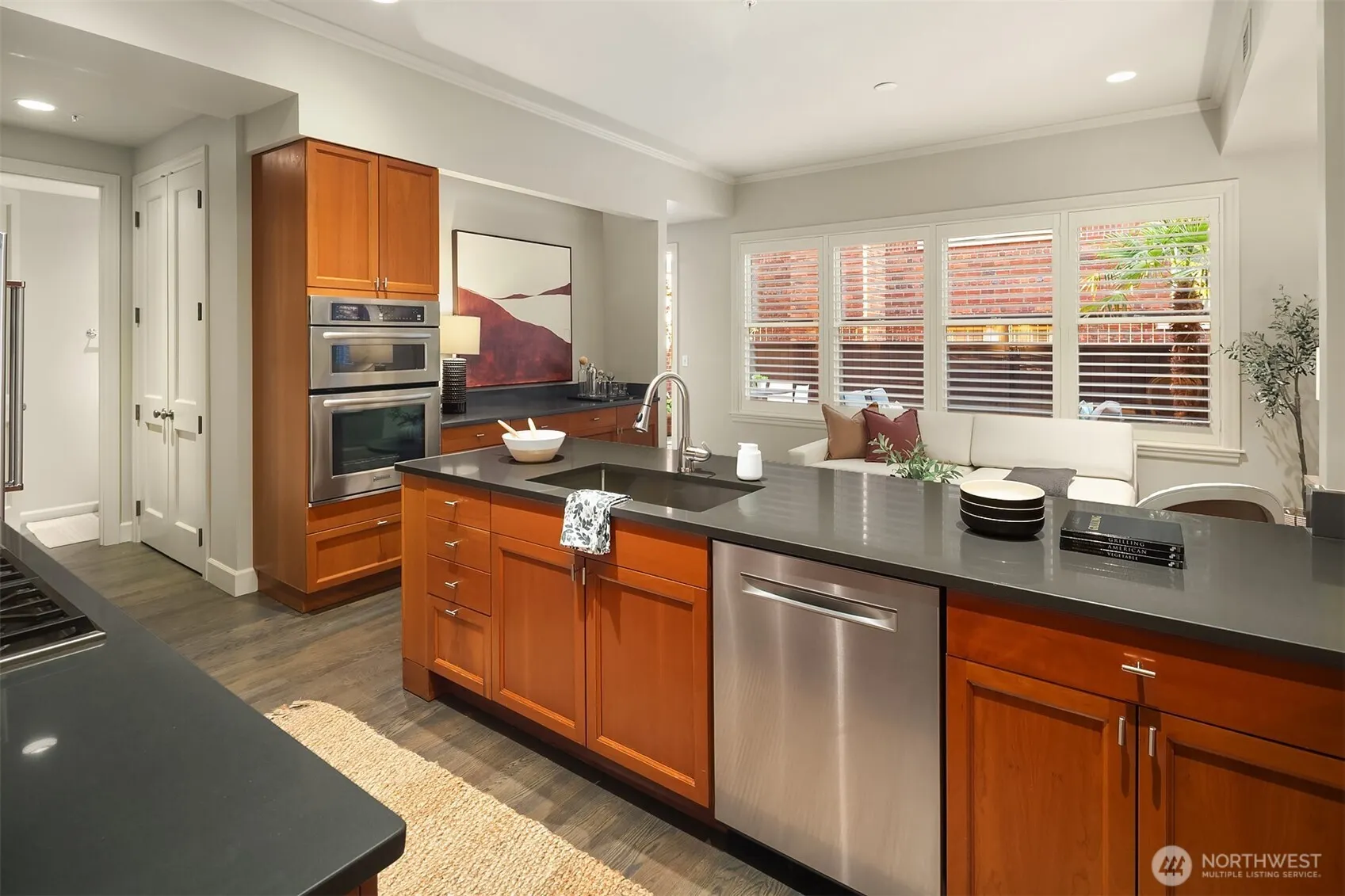 115 W Comstock Street , Seattle, WA 98119