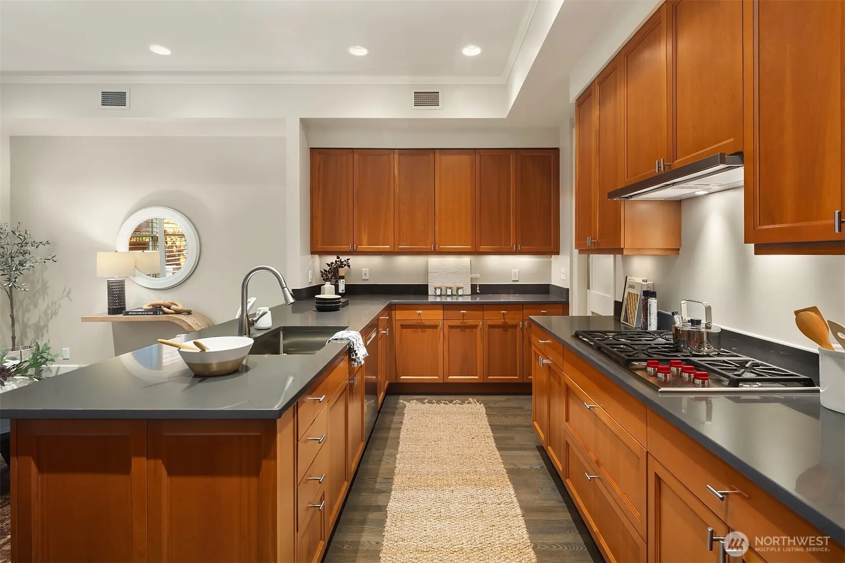 115 W Comstock Street , Seattle, WA 98119