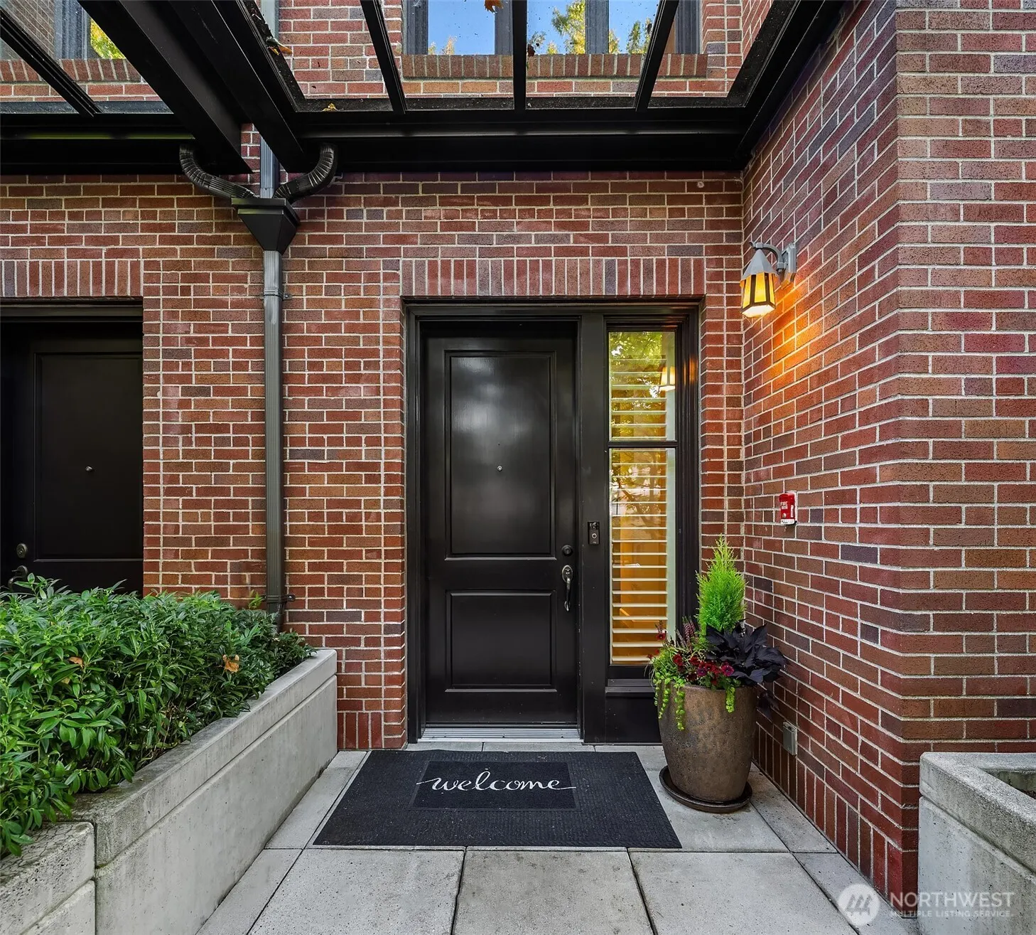 115 W Comstock Street , Seattle, WA 98119
