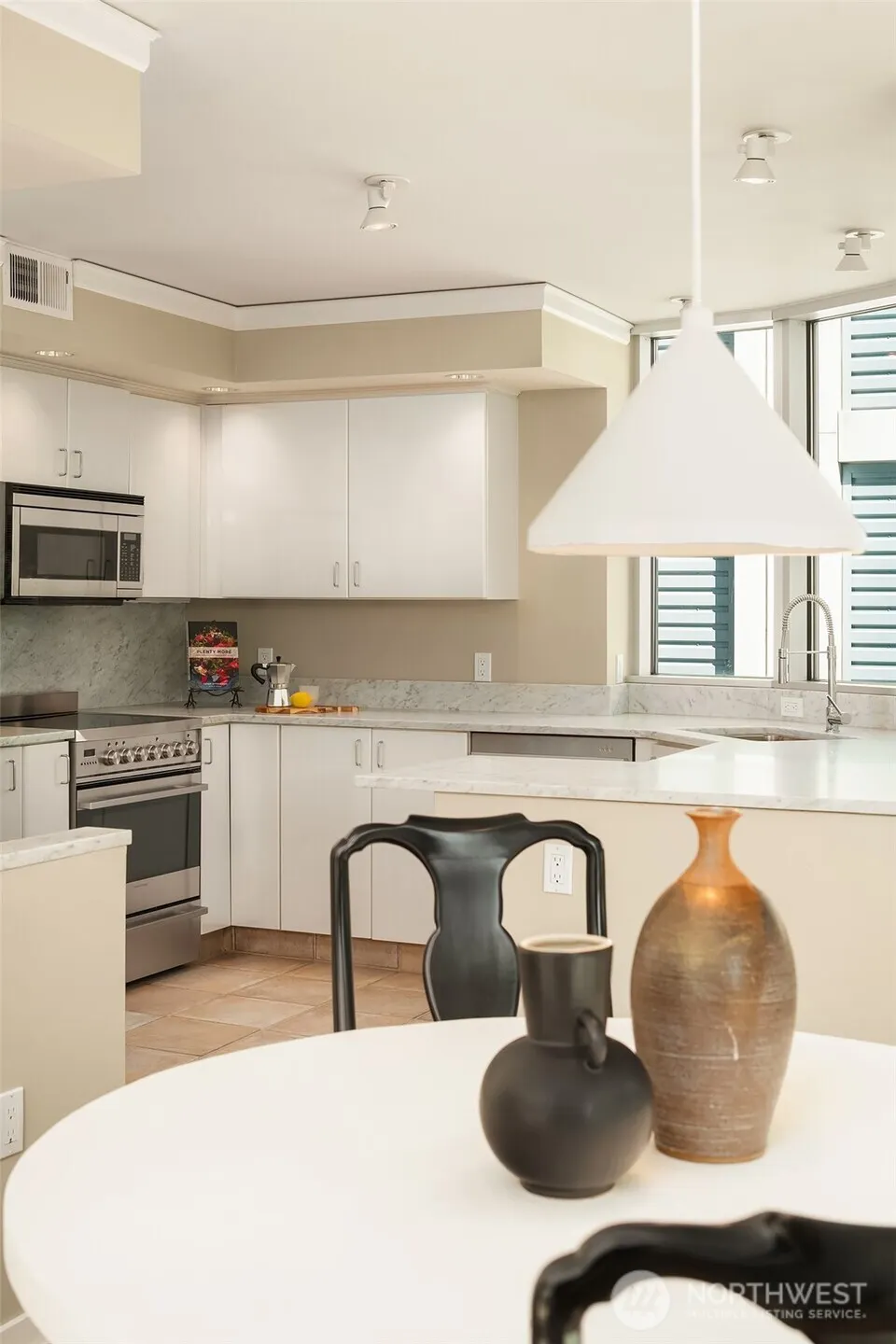 2000 1st Avenue #604, Seattle, WA 98121