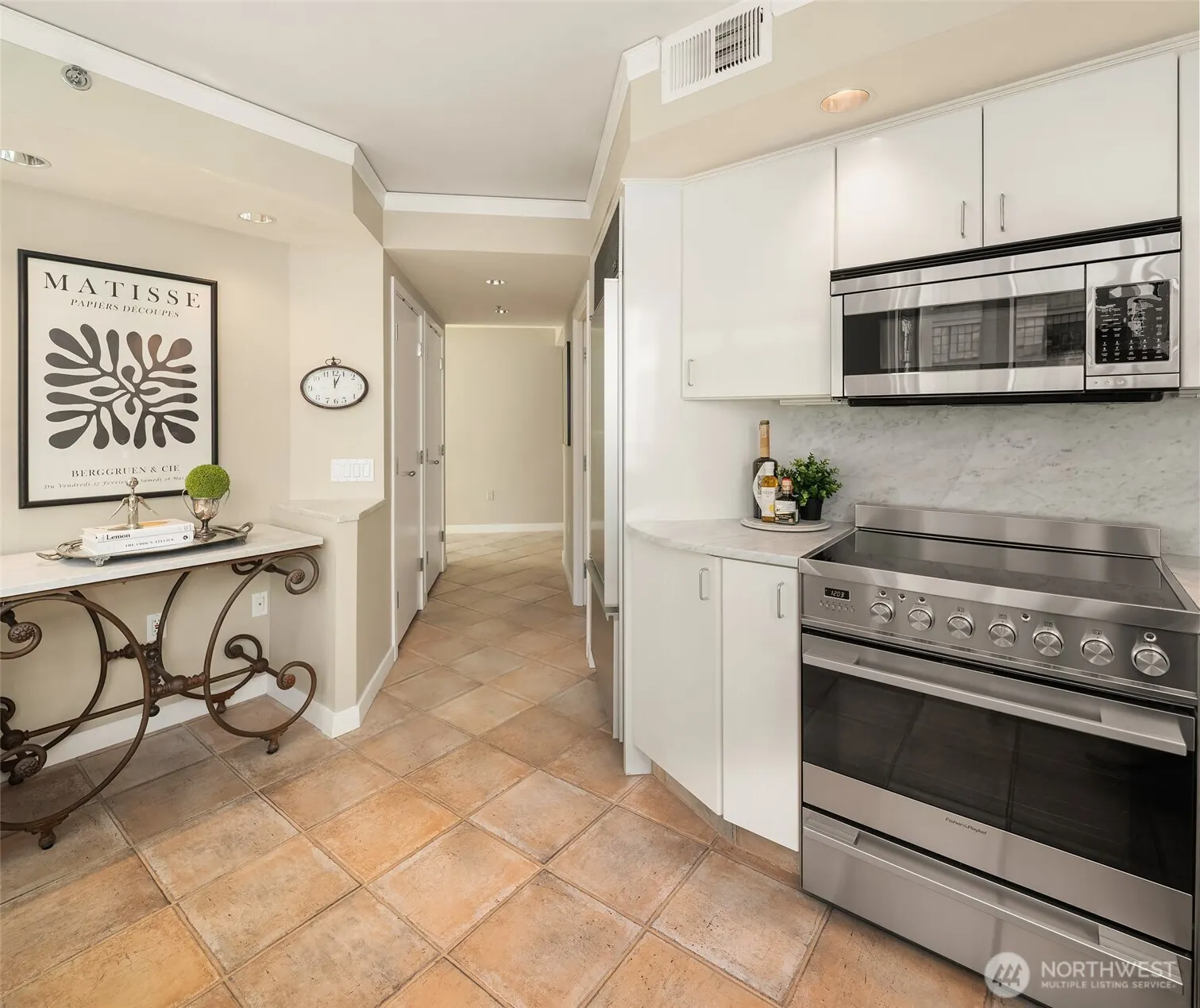 2000 1st Avenue #604, Seattle, WA 98121