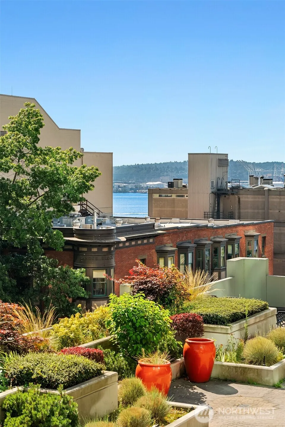 2000 1st Avenue #604, Seattle, WA 98121