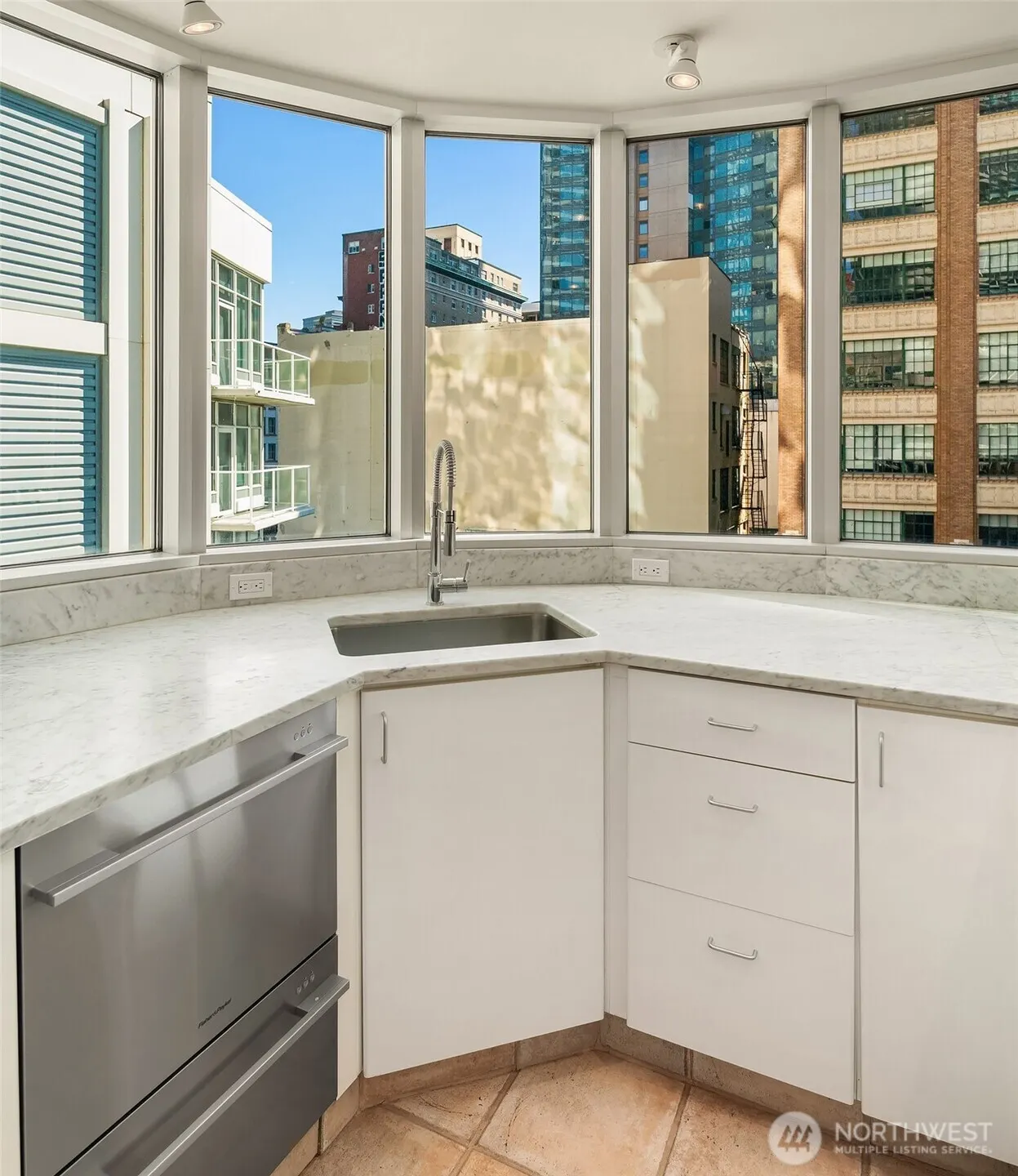 2000 1st Avenue #604, Seattle, WA 98121