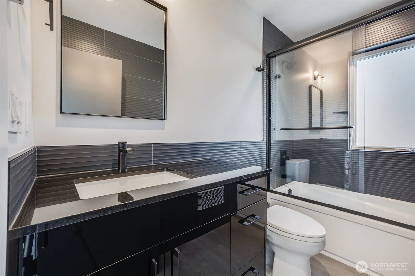 6356 47th Avenue S, Seattle, WA 98118